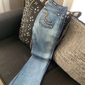 #GOING TO CHARITY on 10/01/25 Rock and Republic Faded Jeans